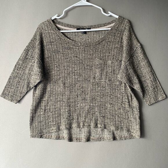 Forever 21 sz M thin knit gray cropped top - Picture 1 of 10